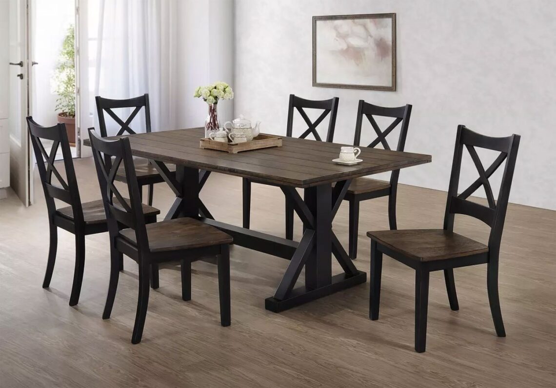 Lexington Dining Room Table And Chairs